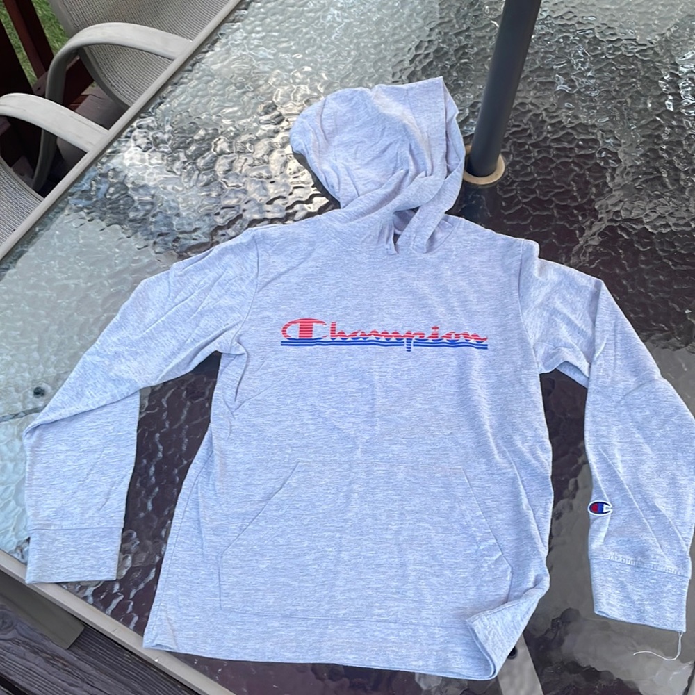 Hooded Light Weight Champion Long Sleeve Top.  Size Medium